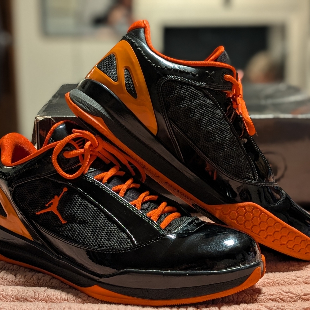 RARE Jordan CP 2' Quick Black/Team Orange